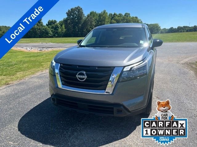 2024 Nissan Pathfinder S 2WD's photo