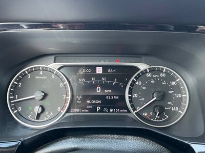 2025 Nissan Pathfinder SL