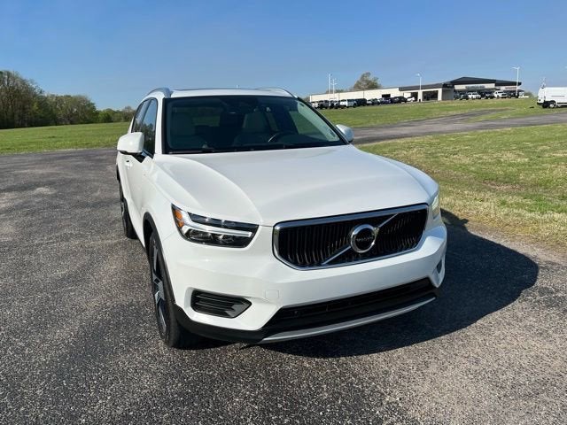 2020 Volvo XC40 Momentum