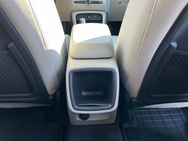 2020 Volvo XC40 Momentum