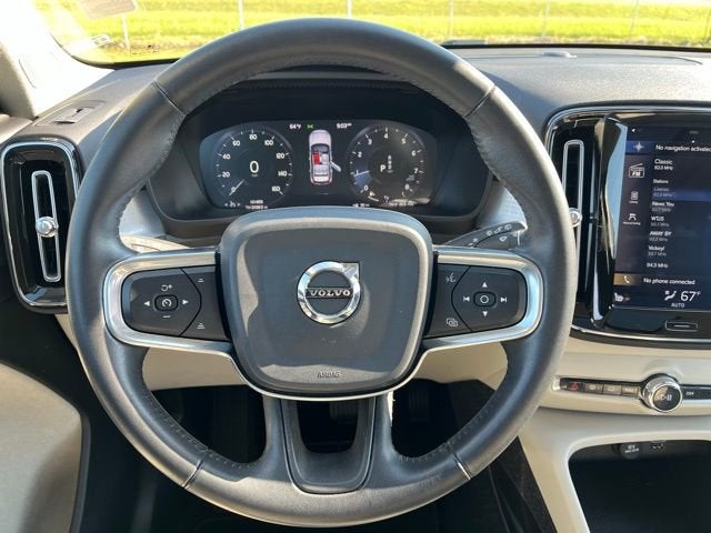 2020 Volvo XC40 Momentum