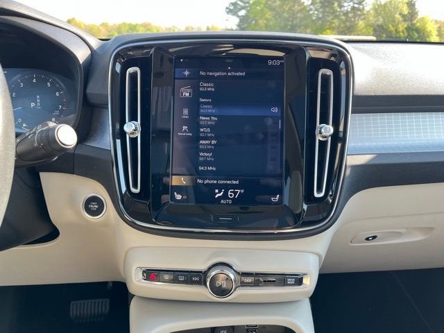2020 Volvo XC40 Momentum