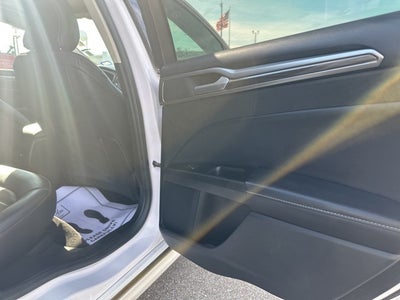 2017 Ford Fusion Hybrid SE