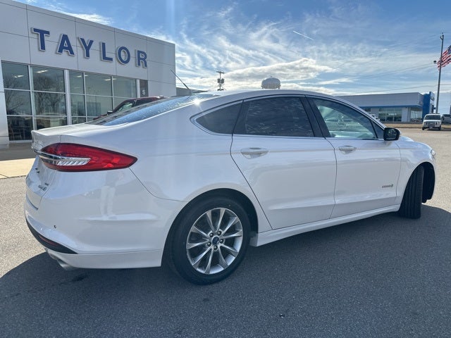 2017 Ford Fusion Hybrid SE