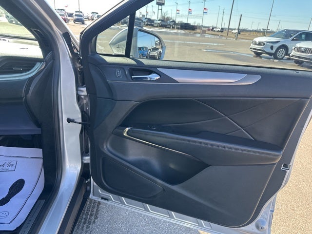 2019 Lincoln MKC Standard